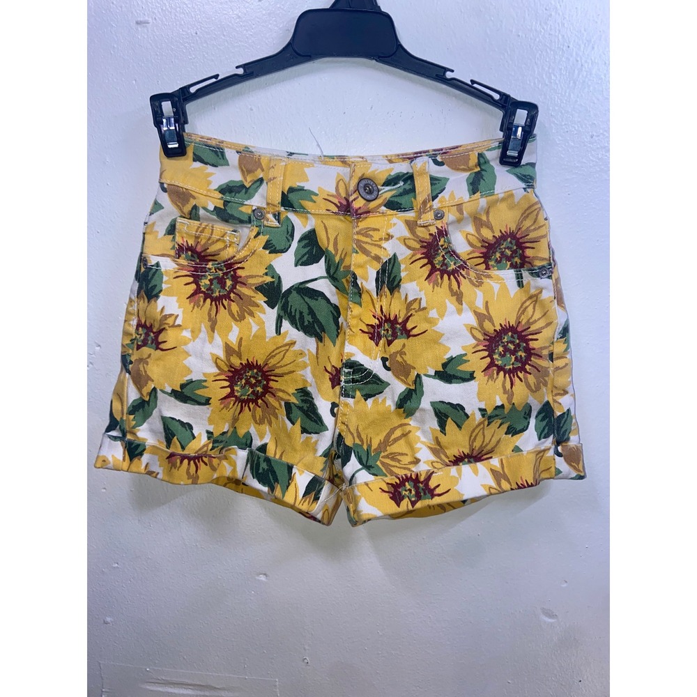 Bullhead Denim Co Boho Cottagecore Whimsy Sunflower Floral High Waist Mom Shorts